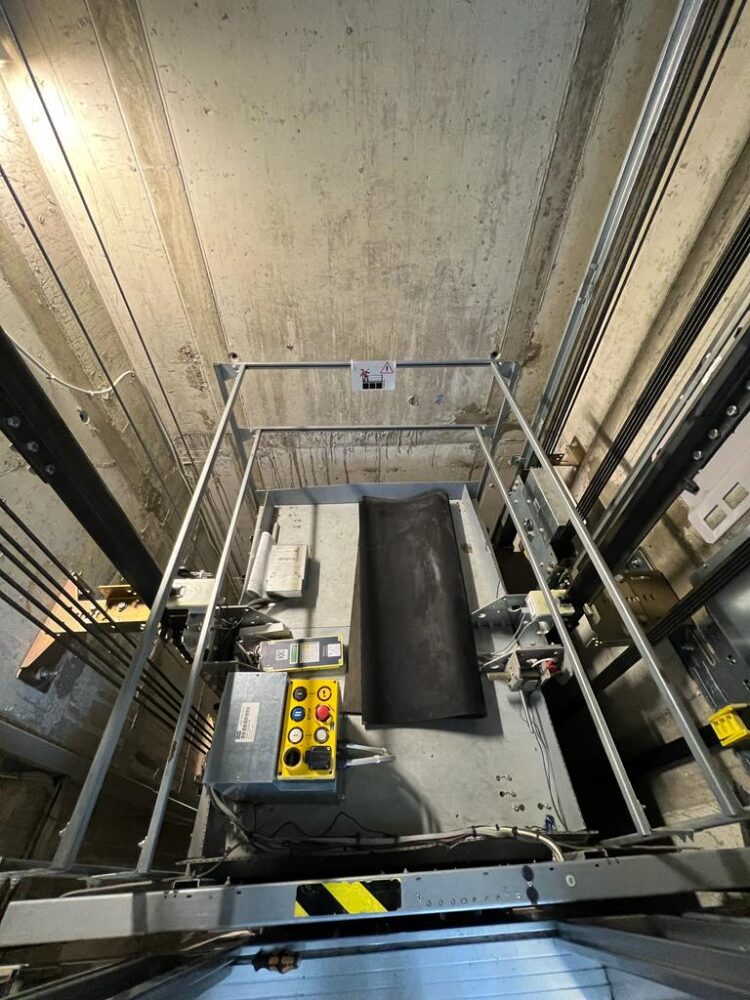 View of the top of a passenger lift