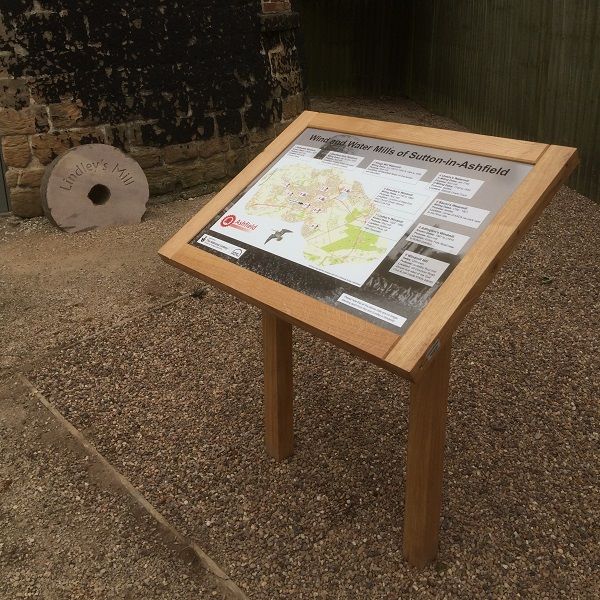 oak-interpretive-lectern
