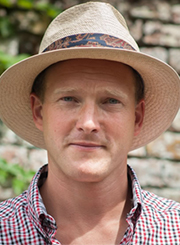 tom-hart-dyke-thumbnail-1